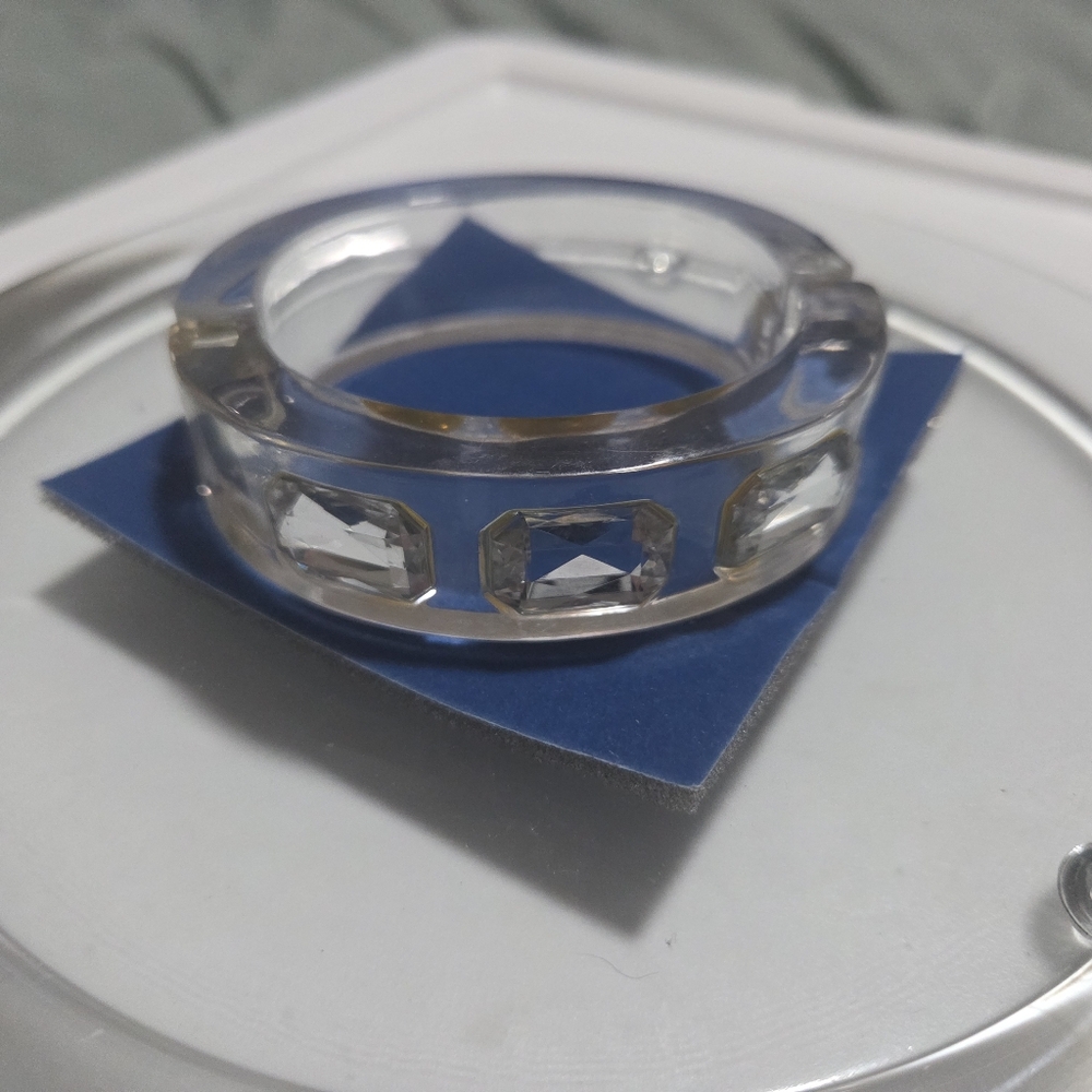 Avon Clear (Ice) Faceted Faux Stone Bangle Bracelet - Picture 6 of 7